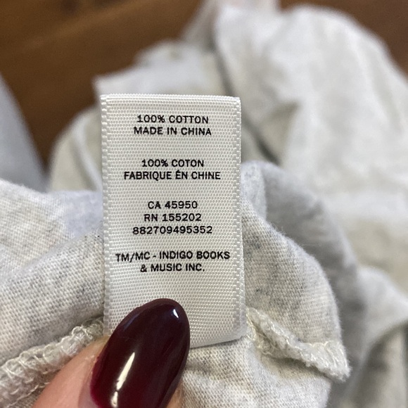 Love & Lore sleep shirt. Has hole in seam (image shown) - Picture 7 of 7